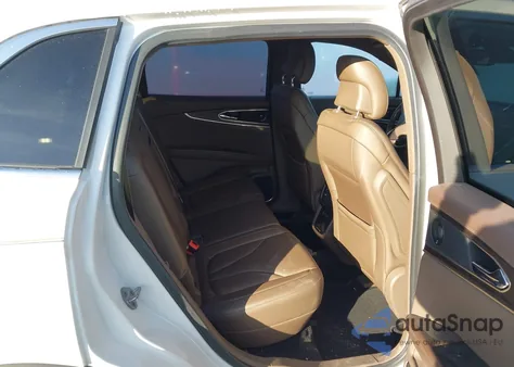 2017 Lincoln Mkx Reserve z USA, uszkodzony, nr VIN 2LMPJ8LR2HB153676